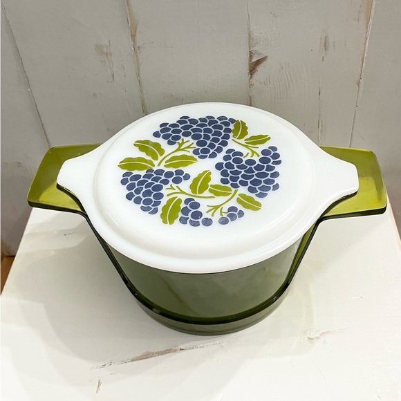 Vintage Pyrex Promotional Limited Print *RARE* **HTF** Grapes with Hugger - Picture 4 of 10